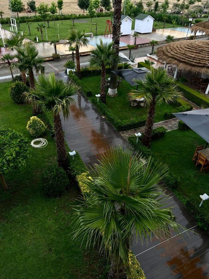 Freskia Resort Velipoje Luaran gambar